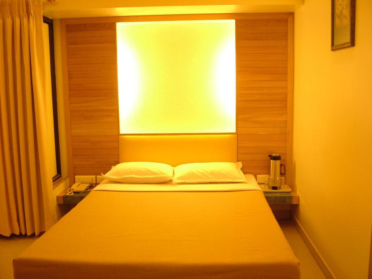 Hotel City Park, โซลาปูร์ ภายนอก รูปภาพ