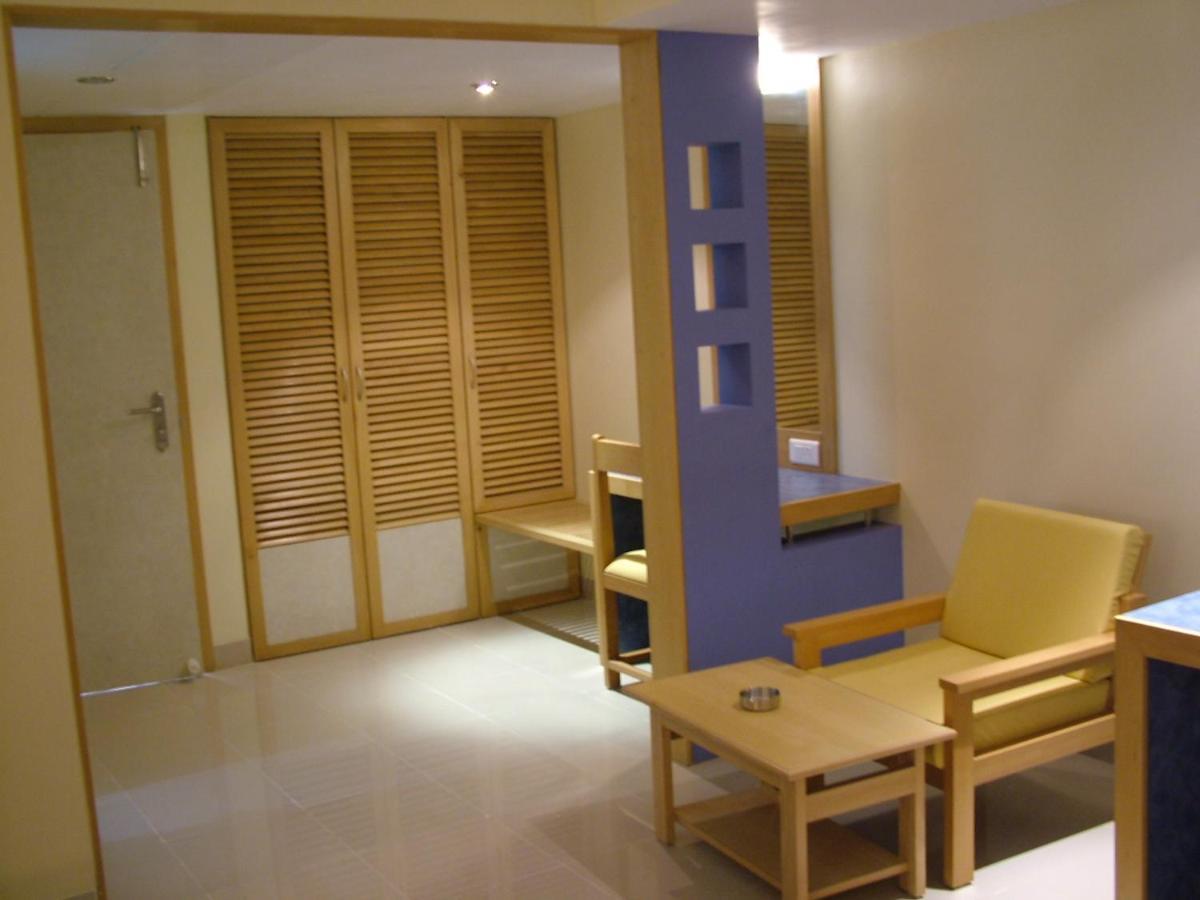 Hotel City Park, โซลาปูร์ ภายนอก รูปภาพ