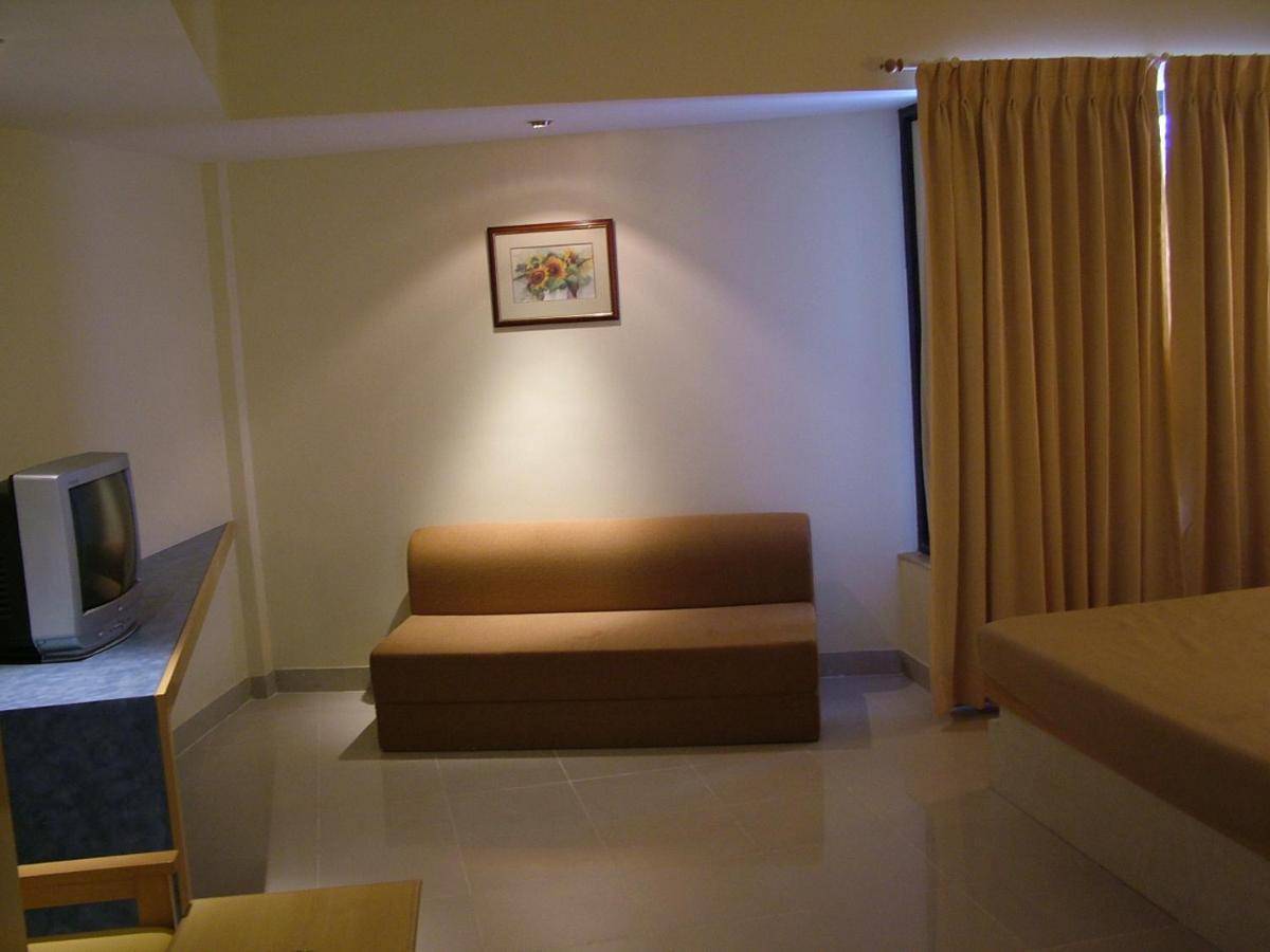 Hotel City Park, โซลาปูร์ ภายนอก รูปภาพ